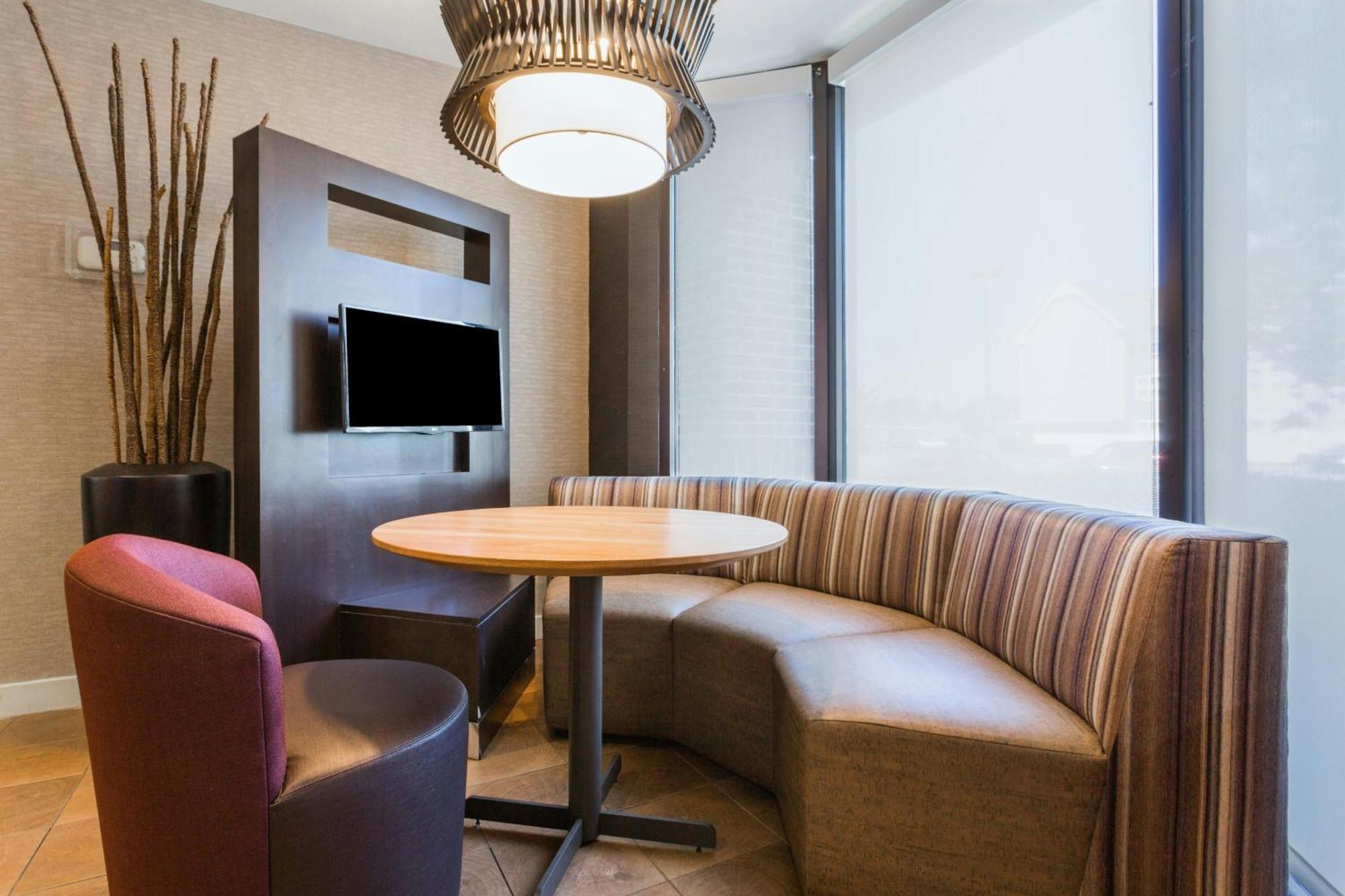 Courtyard By Marriott Rocky Mount Hotel Exterior photo