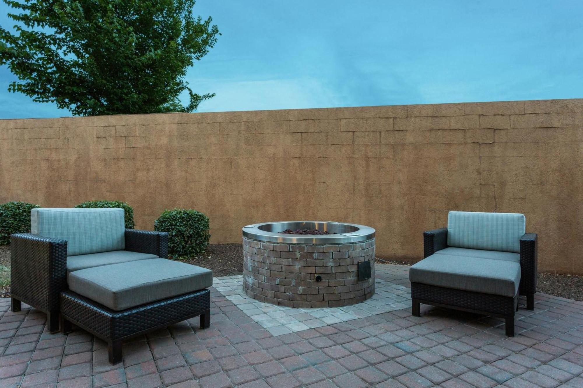 Courtyard By Marriott Rocky Mount Hotel Exterior photo