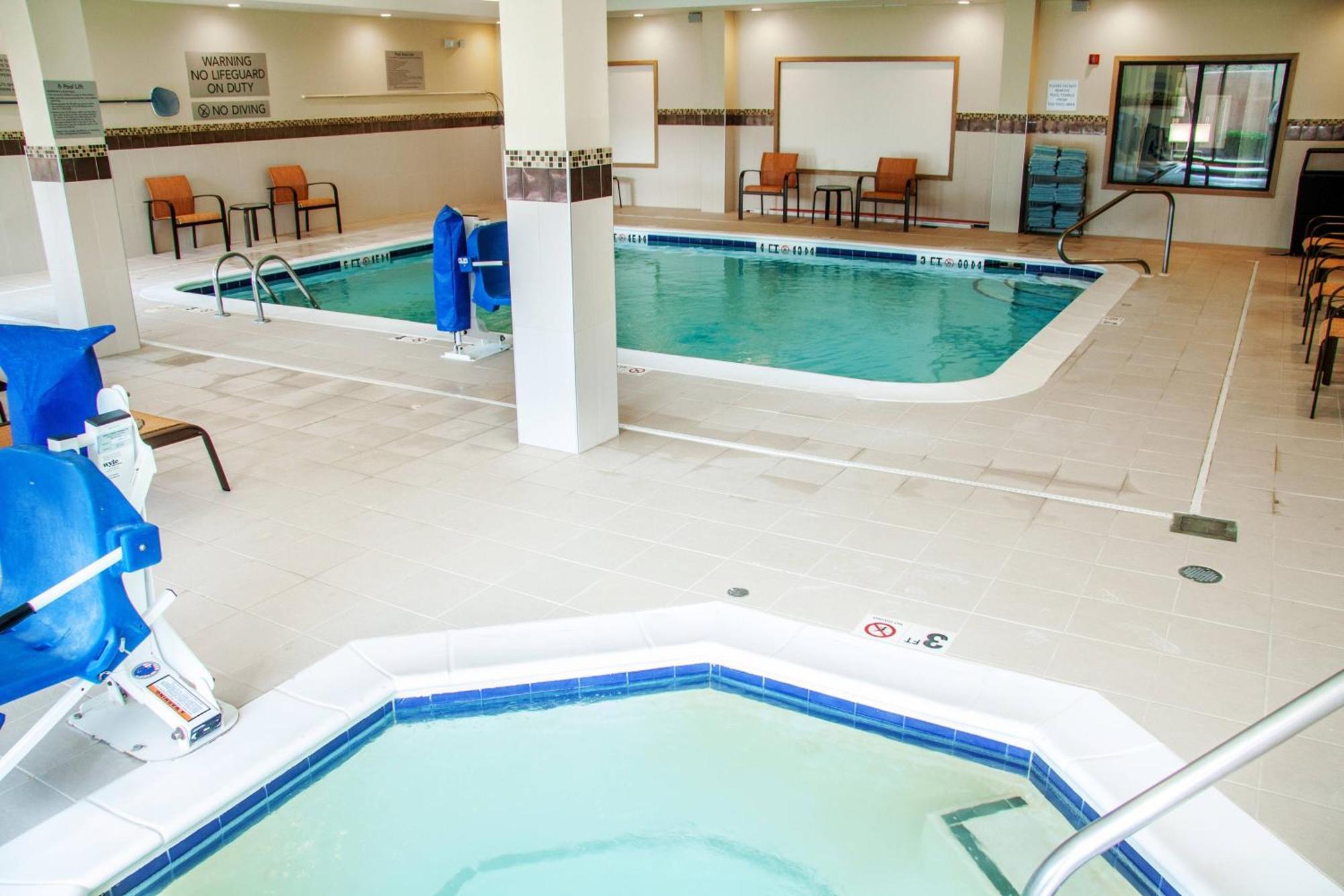 Courtyard By Marriott Rocky Mount Hotel Exterior photo