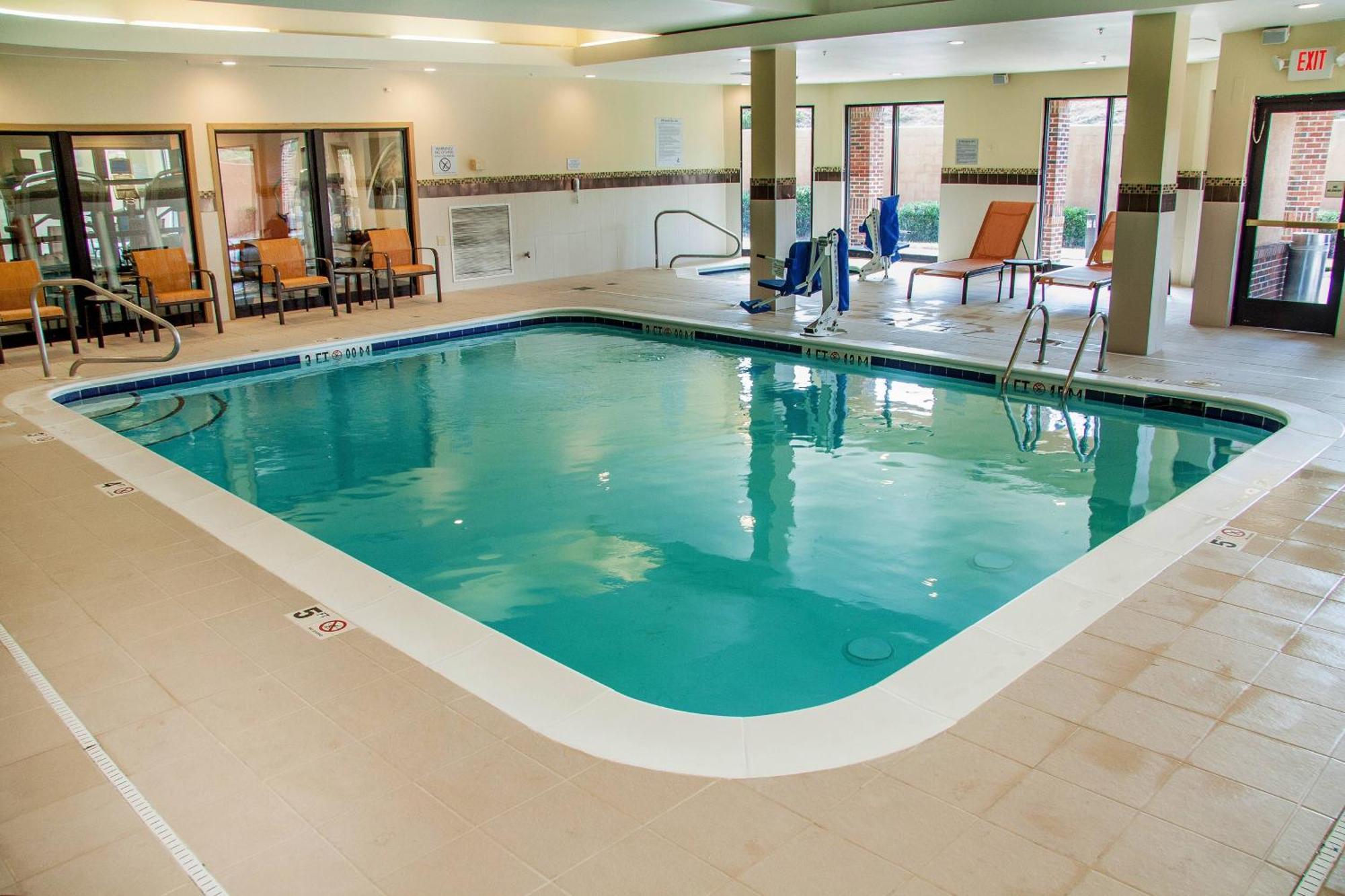 Courtyard By Marriott Rocky Mount Hotel Exterior photo