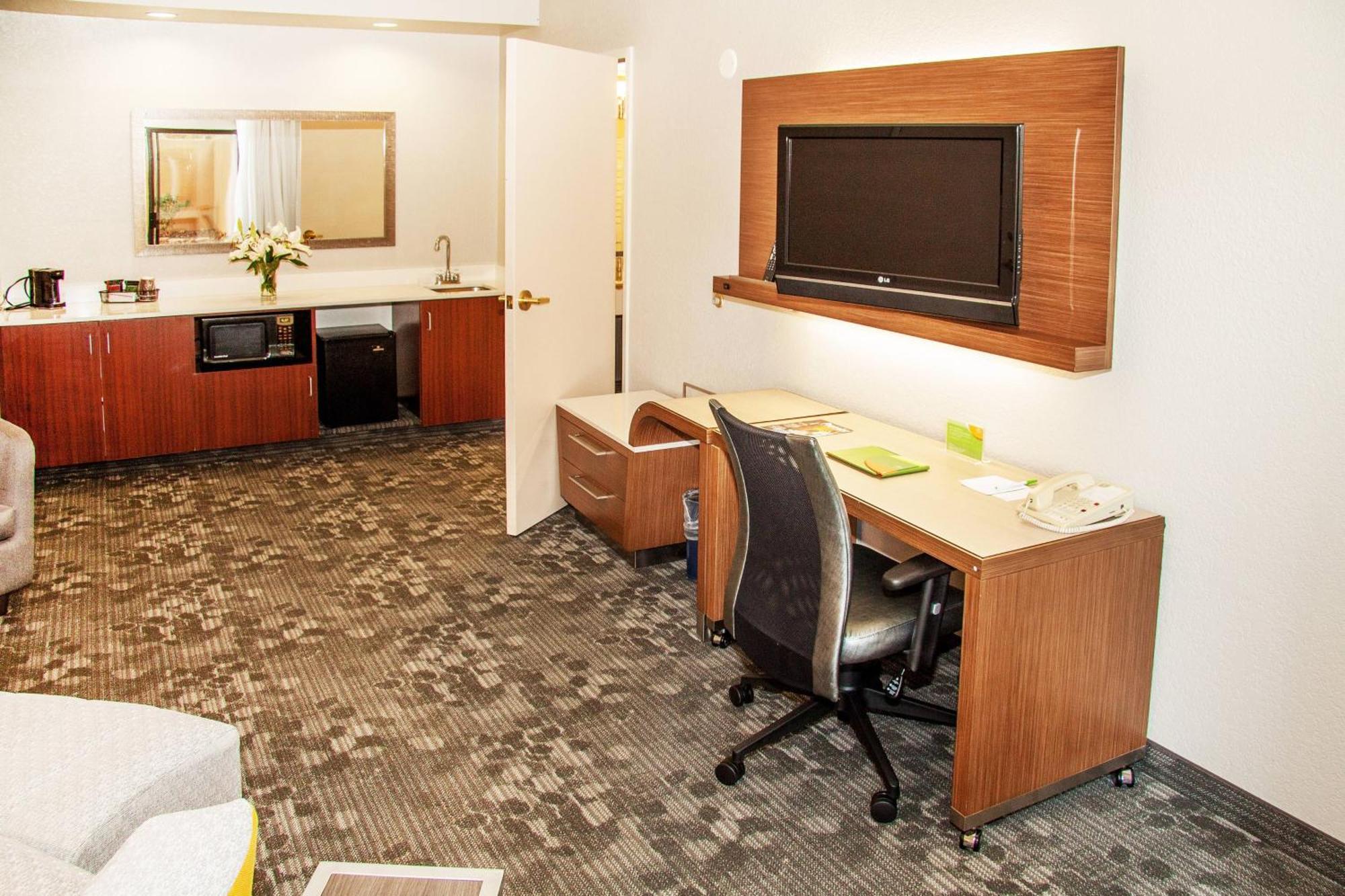 Courtyard By Marriott Rocky Mount Hotel Exterior photo