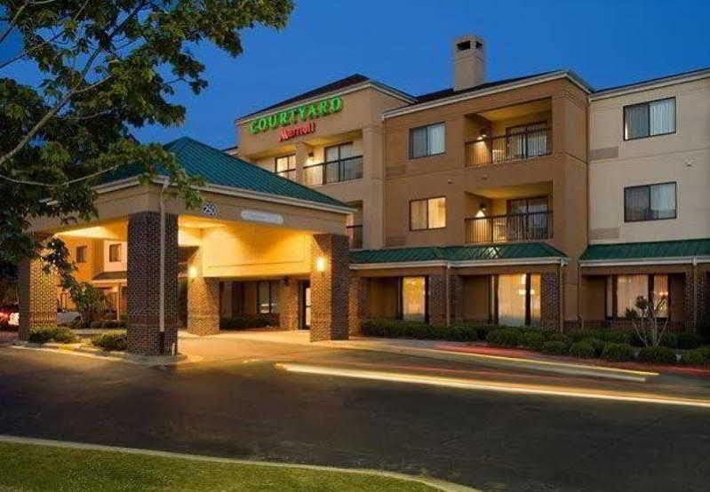 Courtyard By Marriott Rocky Mount Hotel Exterior photo
